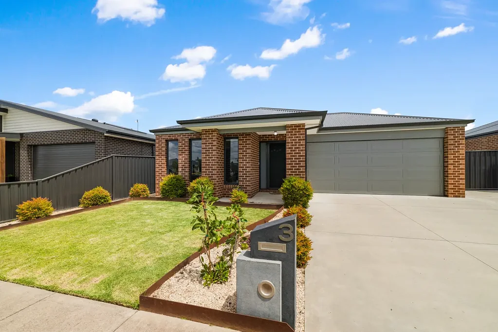 3 Lazzaro Crescent, Sale, VIC 3850
