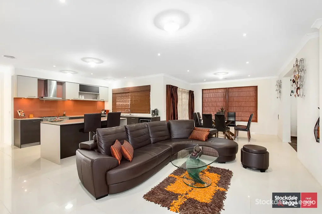 4 BEDROOM FAMILY HOME FOR RENT IN MANOR LAKES !!!
