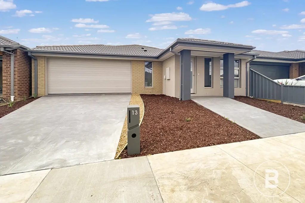 BRAND NEW FOUR BEDROOM FAMILY HOME IN PRIME ALFREDTON LOCATION