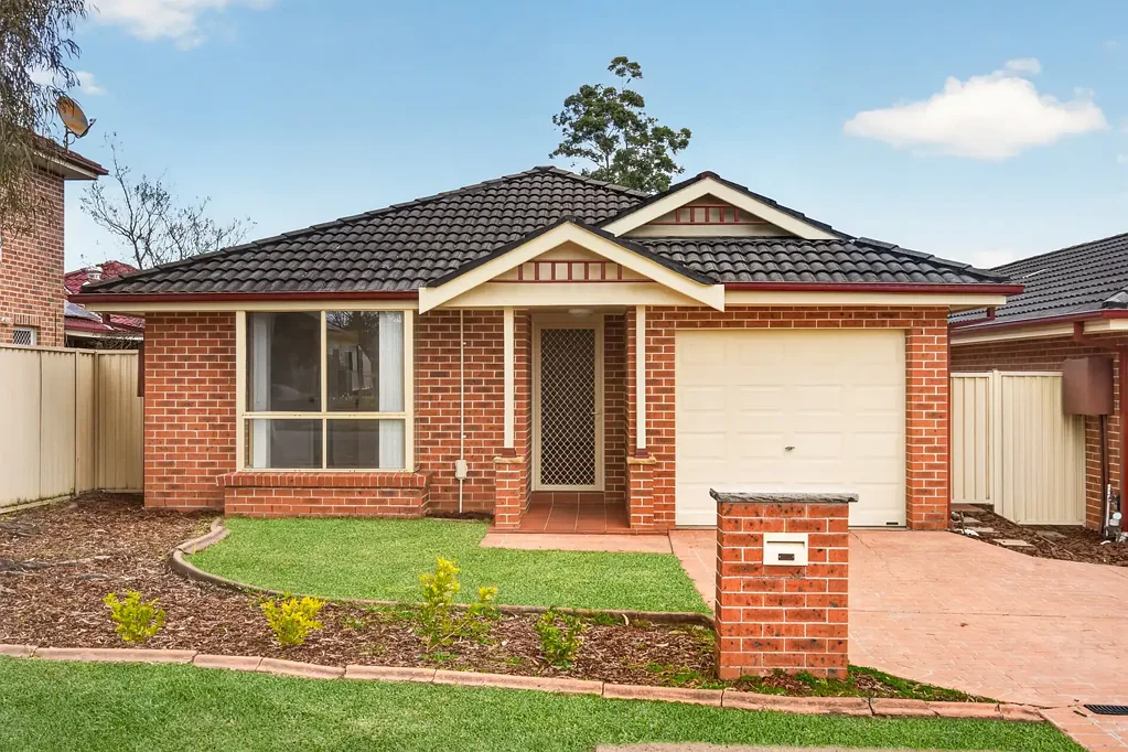 Girraween 3 Bedroom Exceptional Freestanding Single-Level Villa in a Prime Location, House-like Proportions