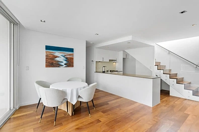 Collaroy 2chambre Coastal Designer Apartment With Private Rooftop Terrace in Boutique Complex
