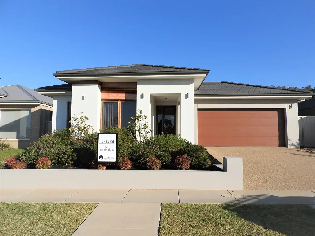 Stunning Open Plan 4 Bedroom Home
