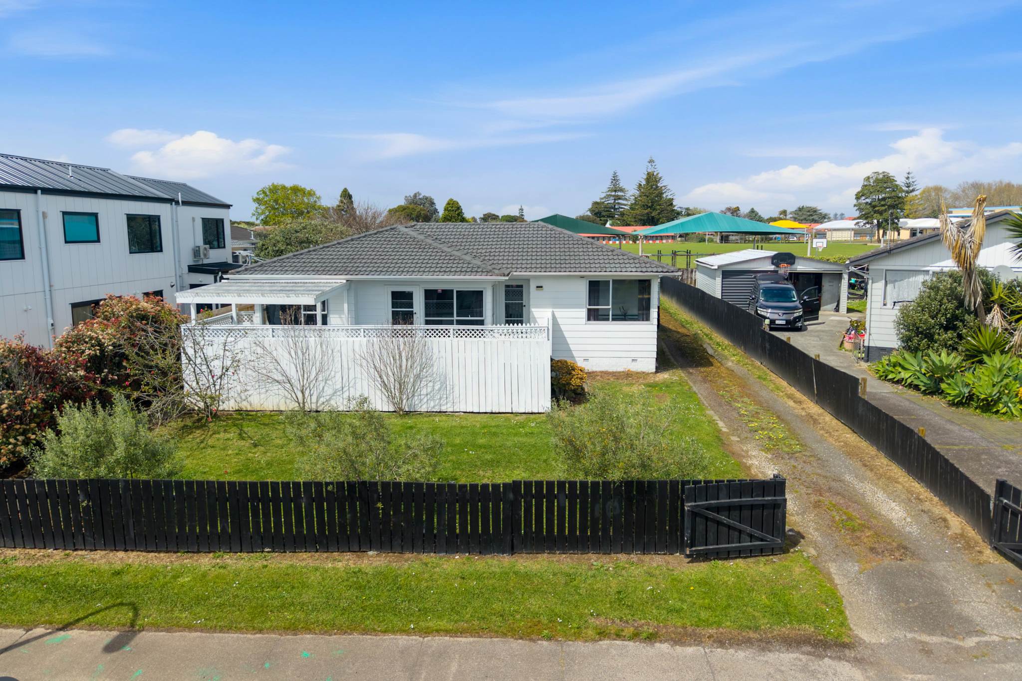 4 Desford Place, Mangere, photo 1