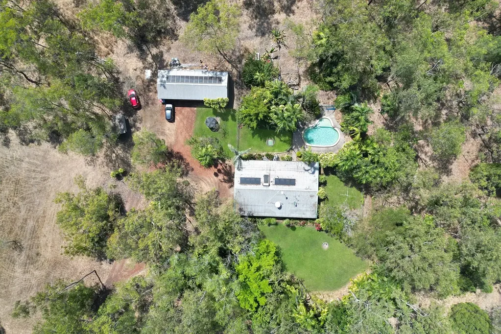 Girraween 2chambre Tranquil 5-Acre Lifestyle Retreat with Pool and Shed