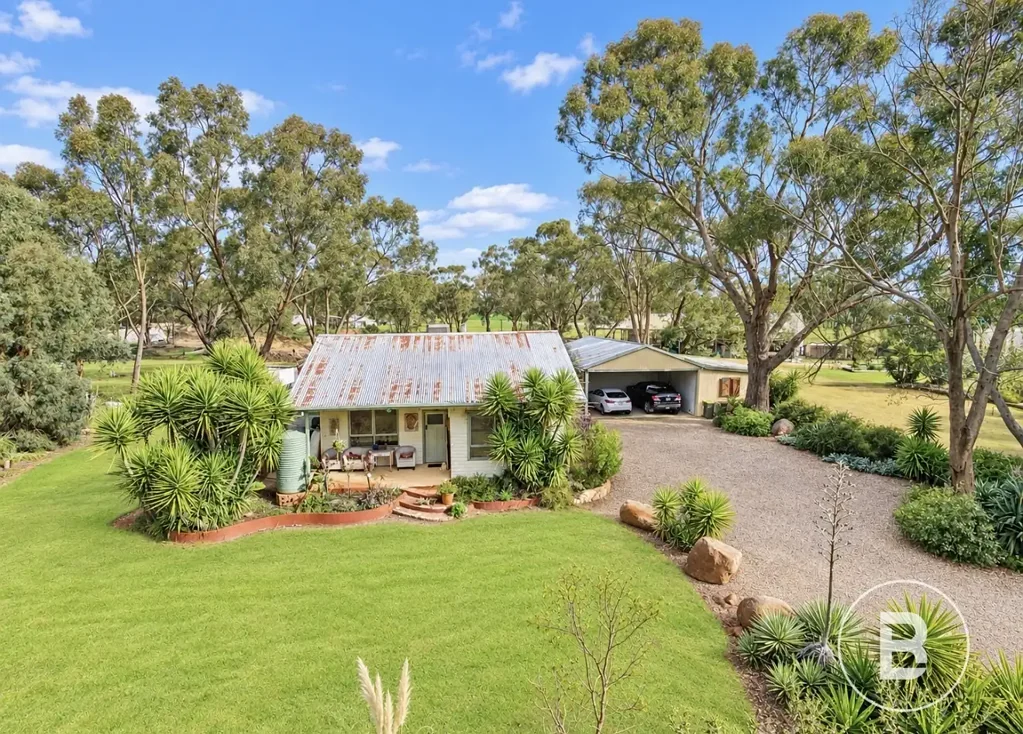 Bealiba 3房  Country Lifestyle, 9.8 Acres & Serious Shedding in the Heart of the Goldfields