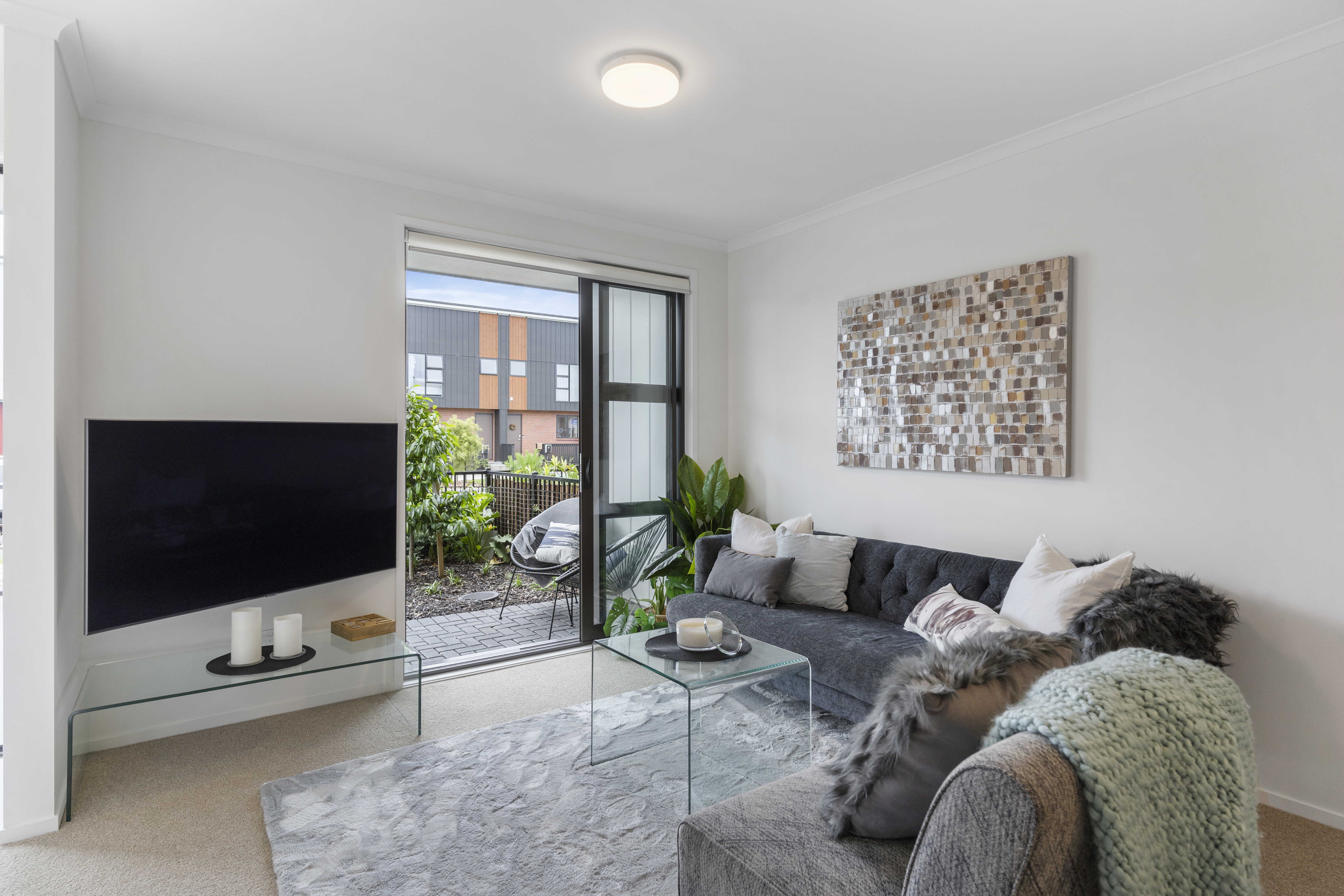 23 Manarini Road, Westgate, Auckland - Waitakere, 2房, 1浴