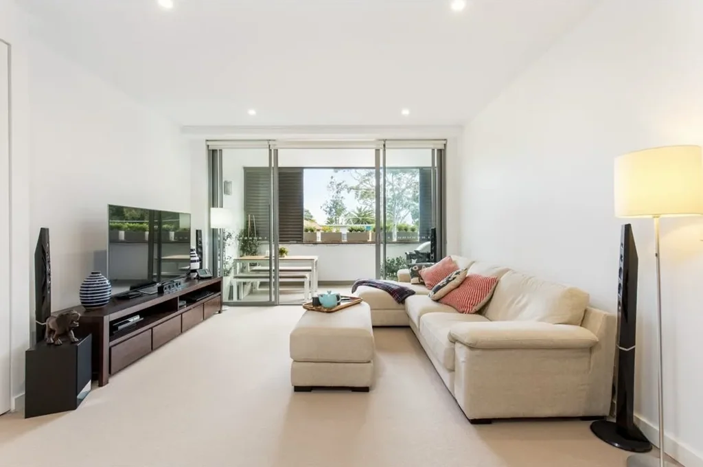 Lane Cove 1房 海景高端公寓 时尚配件 布局极佳 露台娱乐轻松享 Cutting-Edge Design Meets Village Convenience