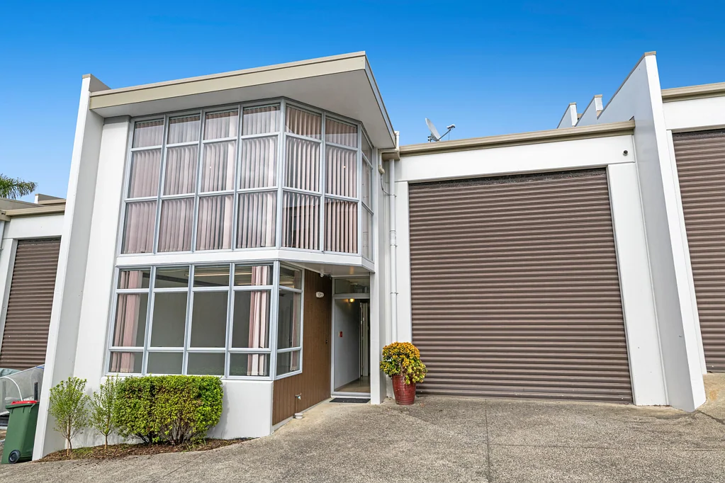 Stanmore Bay Spacious warehouse