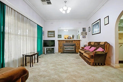 Silid Pahingahan - 17 Cuthbert Road, Reservoir, VIC 3073