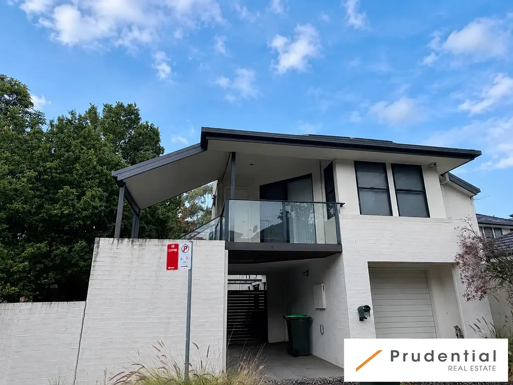 Modern Studio Apartment In Park Central With Lakeside Position
