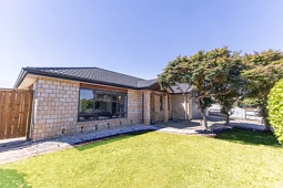 70 Farringdon Avenue, Rototuna North