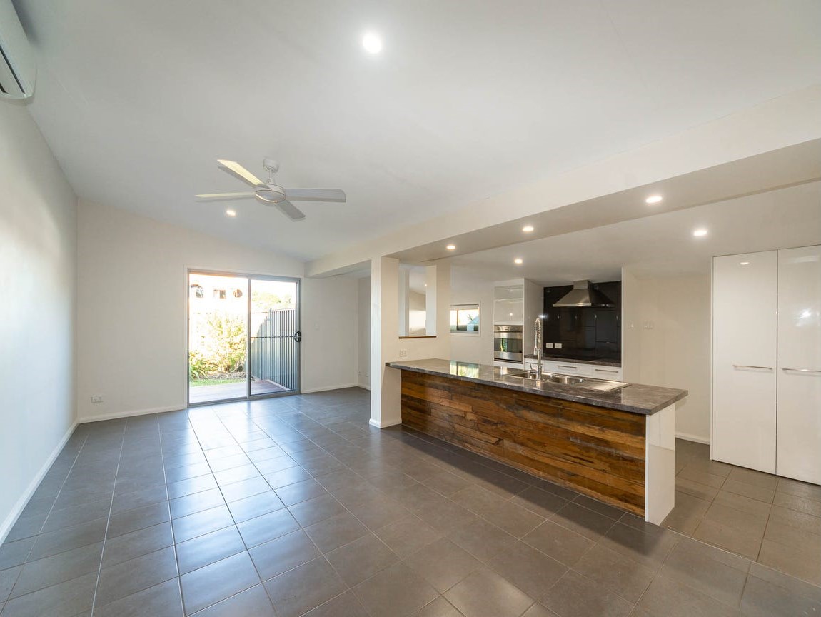 4 SERENE CT, ARUNDEL QLD 4214, 0 rūma, 0 rūma horoi, House