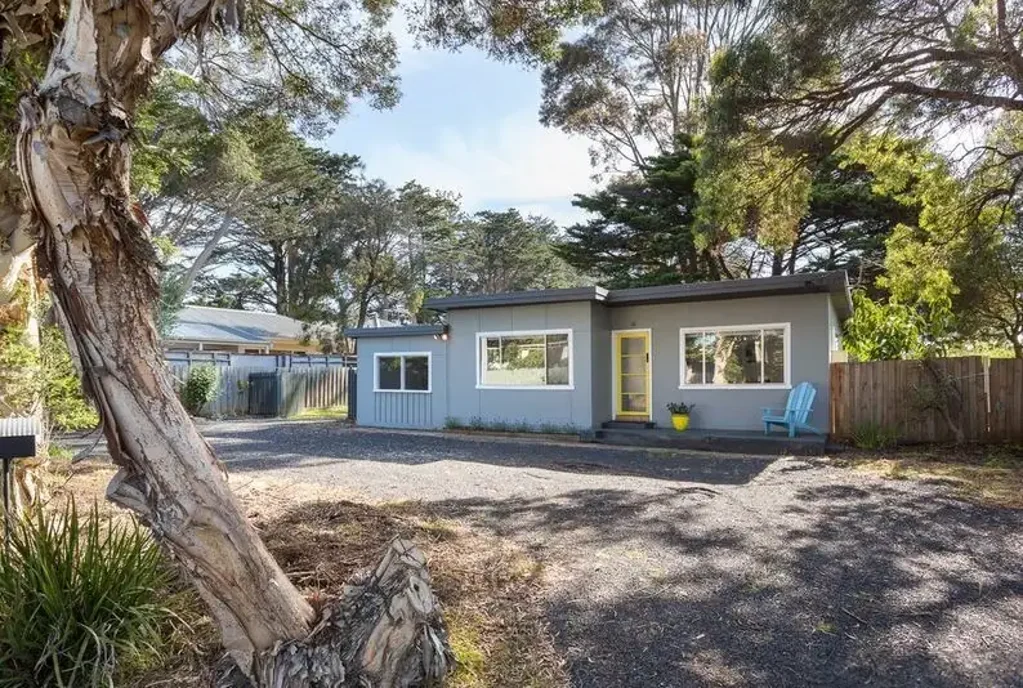 Cowes 3 Bedroom Central Cowes Development Opportunity