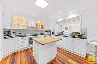 ਰਸੋਈ - 14 Coaker Drive, Emerald, QLD 4720