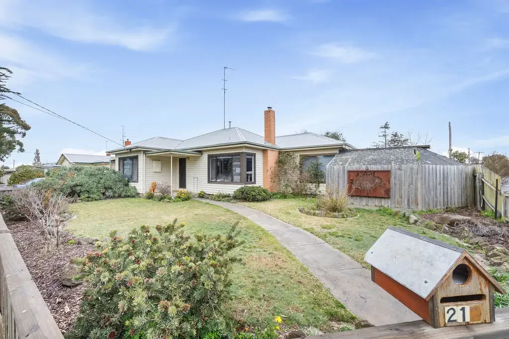 212 Yarrowee Street, Sebastopol, VIC 3356
