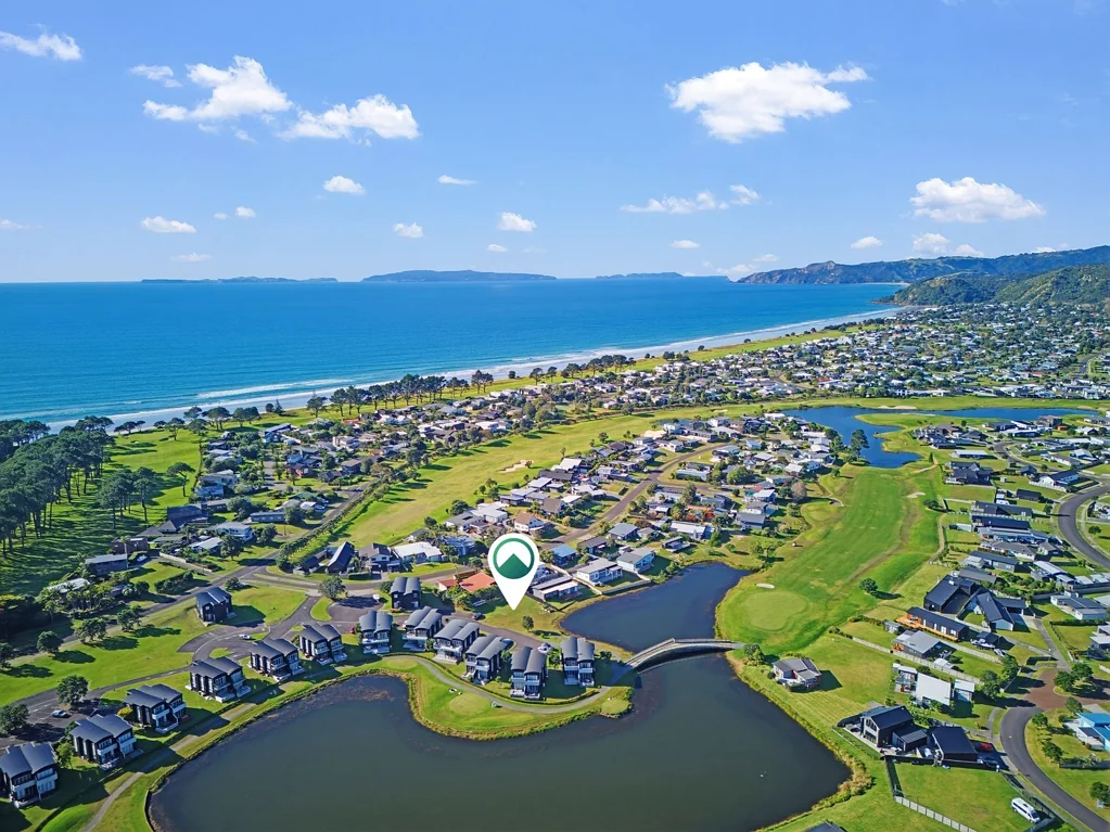 Matarangi Peaceful Lakefront Section | Walk to Beach & Golf