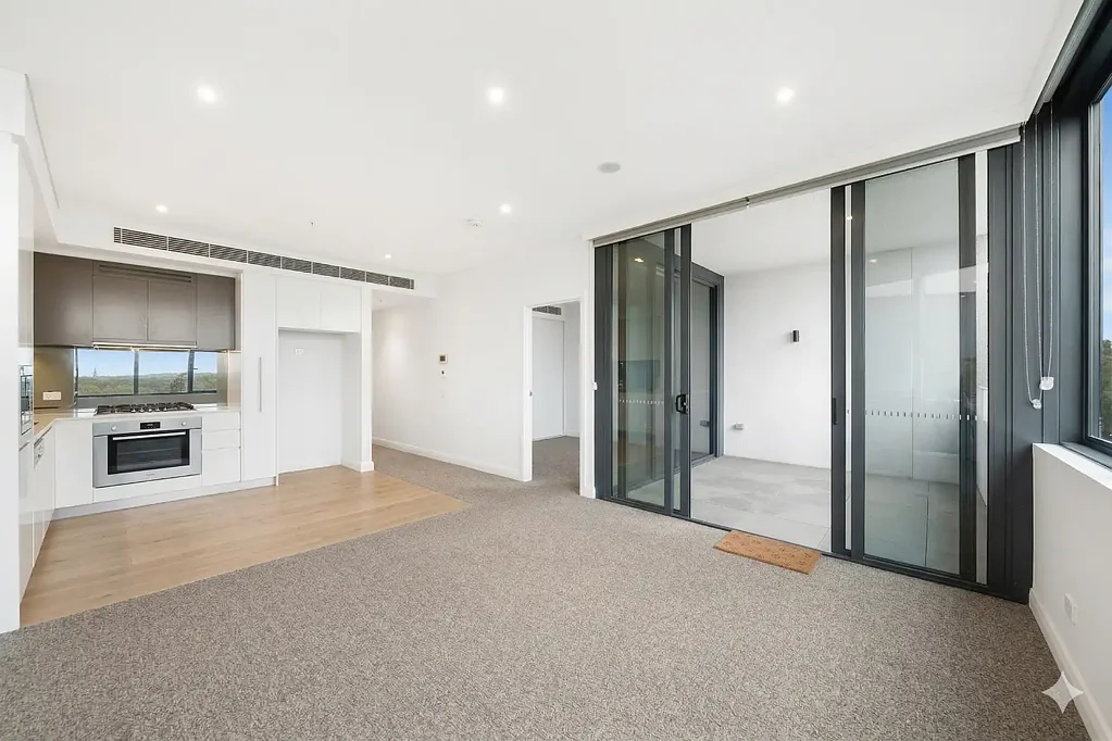 Rhodes 2ห้องนอน Rhodes Central Tower A City & Water Views, 2b2b1c Apt Under $1M, East-Facing | Prime Location