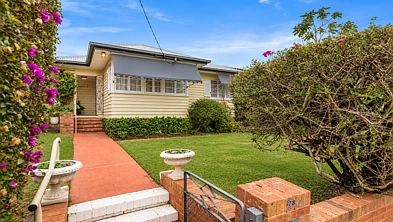 Ashgrove 3कमरा Position, Potential & Possibility in the Heart of Ashgrove | Dual Street Frontage