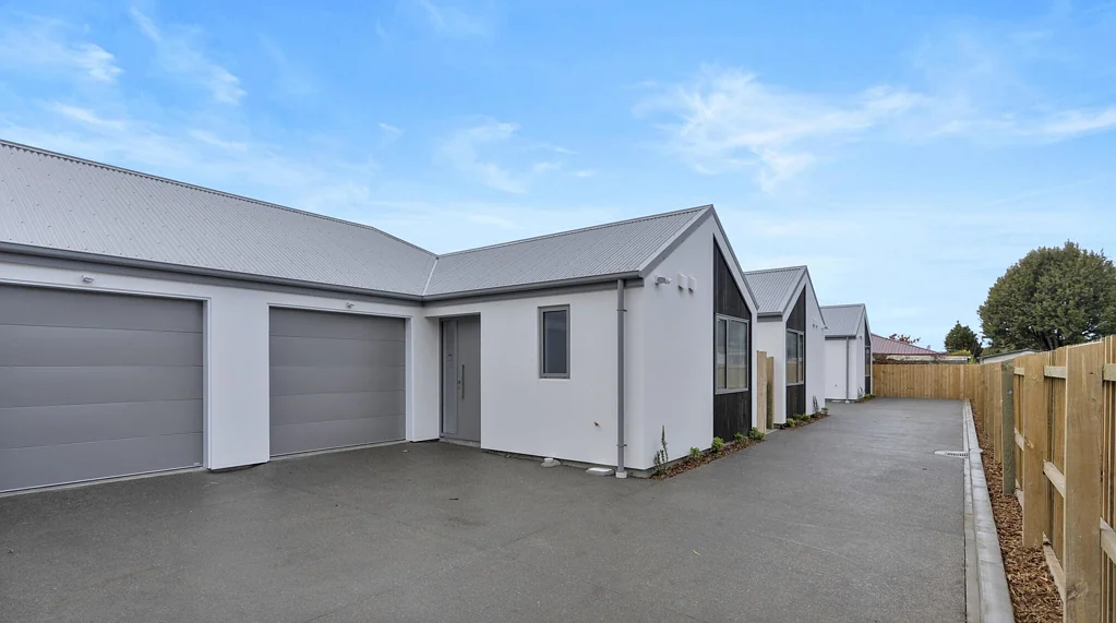 Sockburn 2ਬੈੱਡਰੂਮ BRAND NEW. FREEHOLD. HIGH-DEMAND LOCATION
