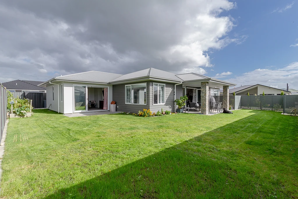 12 Young Place, Taradale, Napier, Hawke's Bay