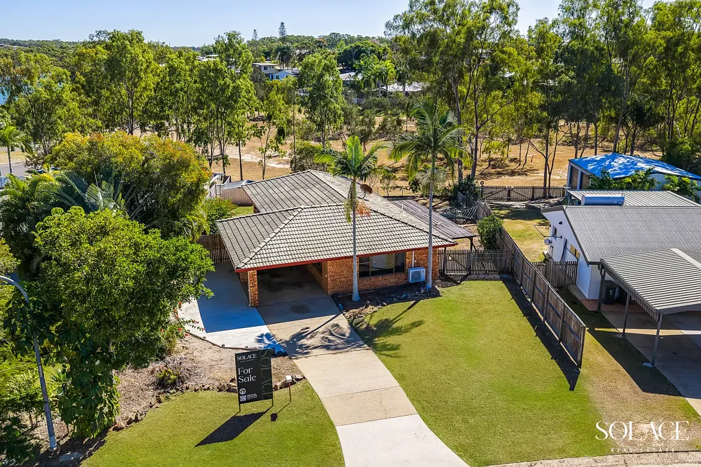 Tannum Sands 4房  Comfort, Convenience & Parkside Living in Tannum Sands!
