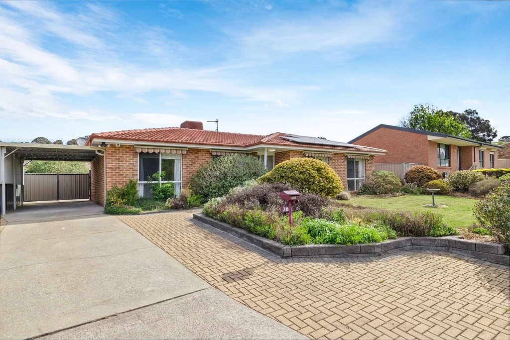 70 Casey Crescent, Calwell, ACT 2905