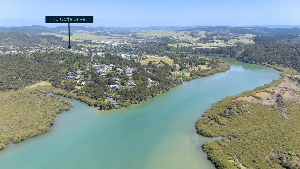 Paihia 3ห้องนอน Space, style and sea views