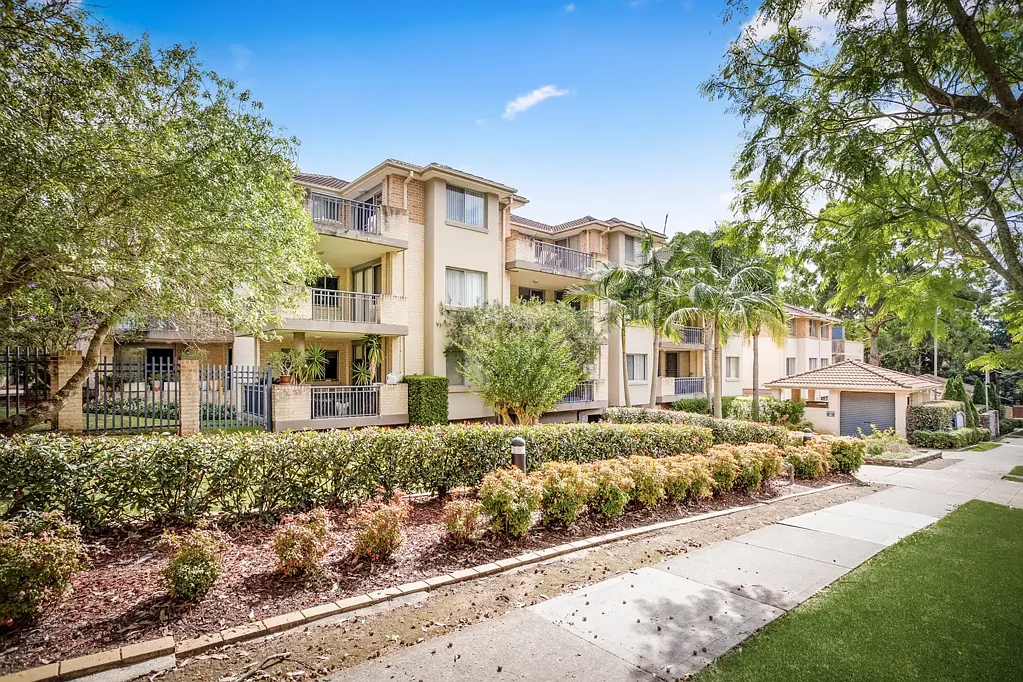 Baulkham Hills 2Phòng ngủ Effortless Ground Floor Living in a Peaceful and Convenient Setting
