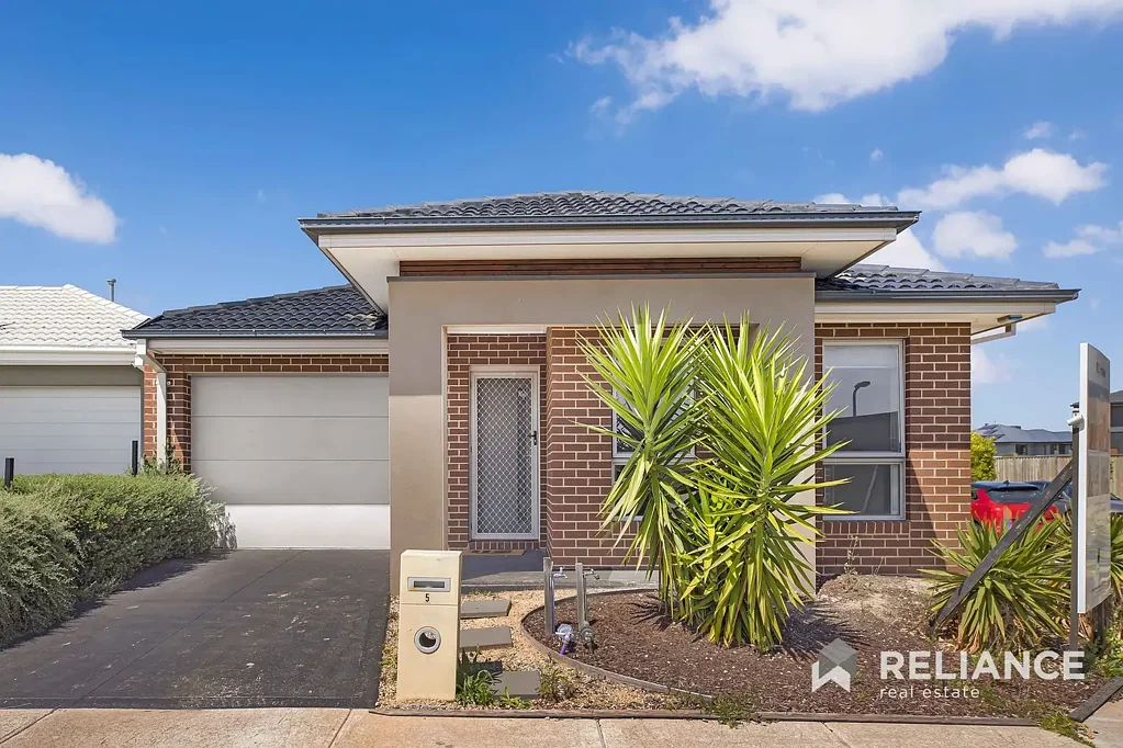 Family Ease in Upper Point Cook