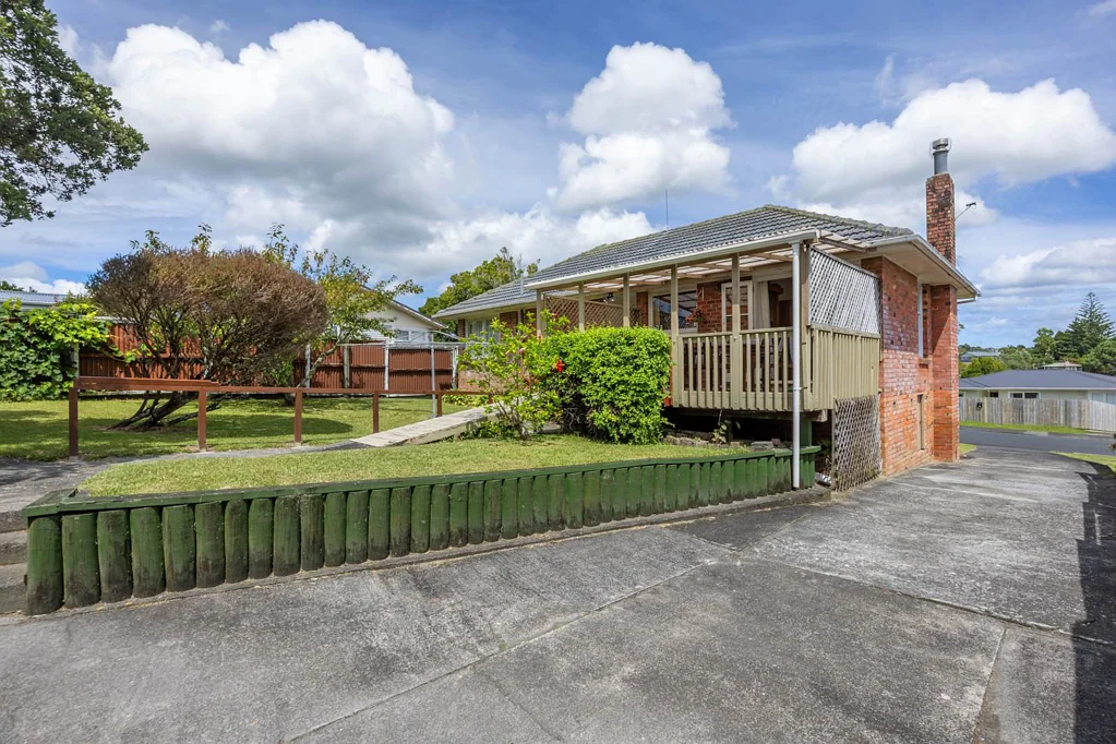 84 Barrys Road, Glendene, Waitakere City, Auckland