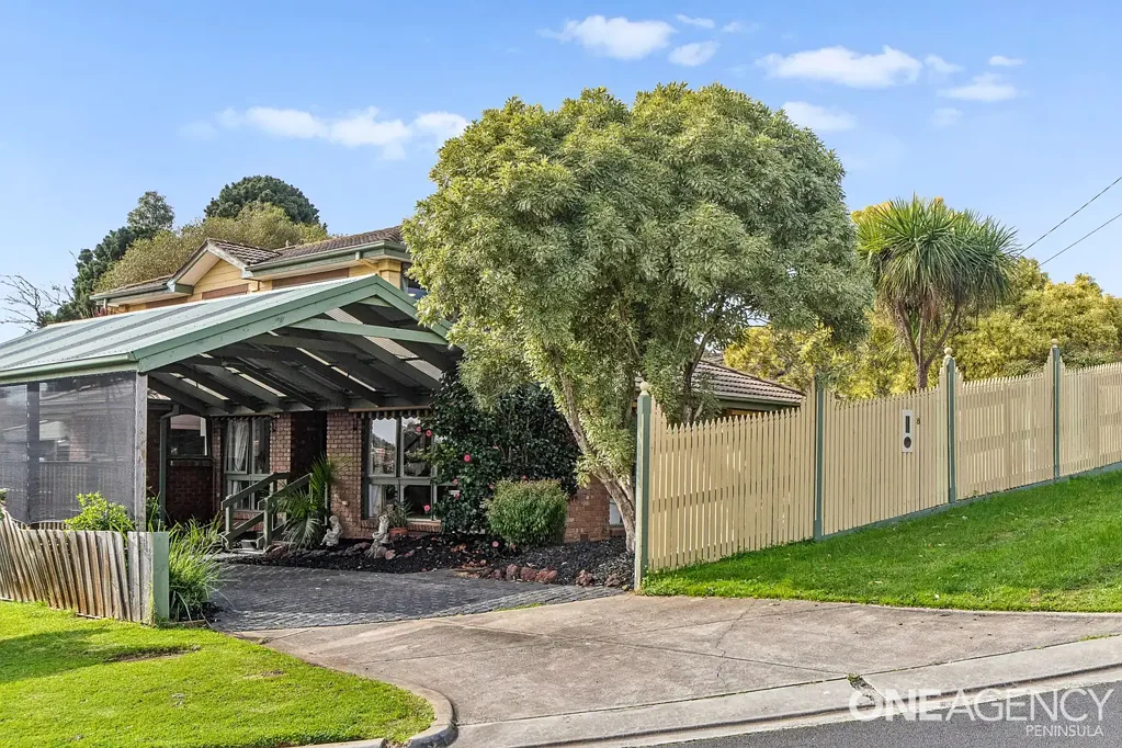8 Chevalier Place, Frankston, VIC 3199, 4房, 3浴, House