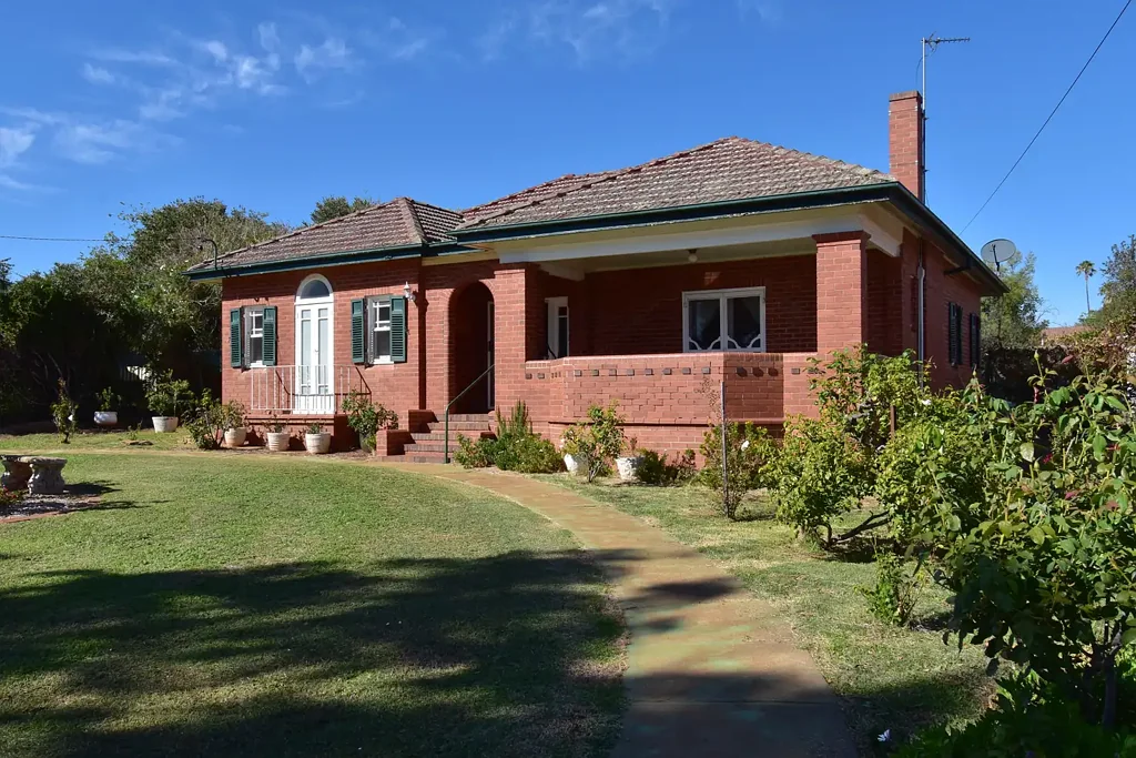 103 Gisborne Street, Wellington, NSW 2820