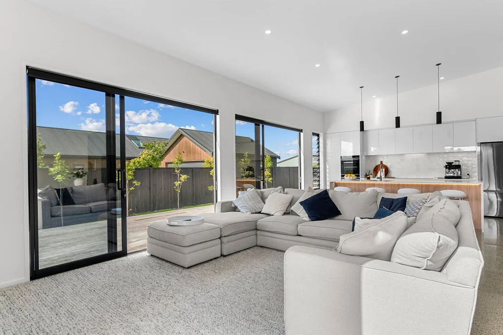 Mangawhai 4房  “A Statement Home in Prestigious Whai Awa”