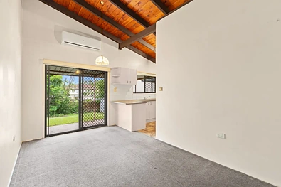 89 NEMIES RD, RUNCORN QLD 4113, 4 Bedrooms, 1 Bathrooms, House