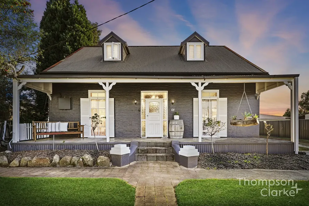 Cessnock 4कमरा Timeless Character Meets Modern Family Living