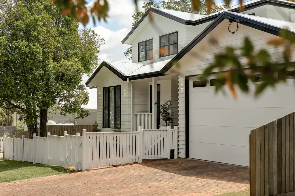 Mount Lofty 5房 绿意盎然 + 奢华多功能 Leafy Outlooks + Luxuriously Versatile