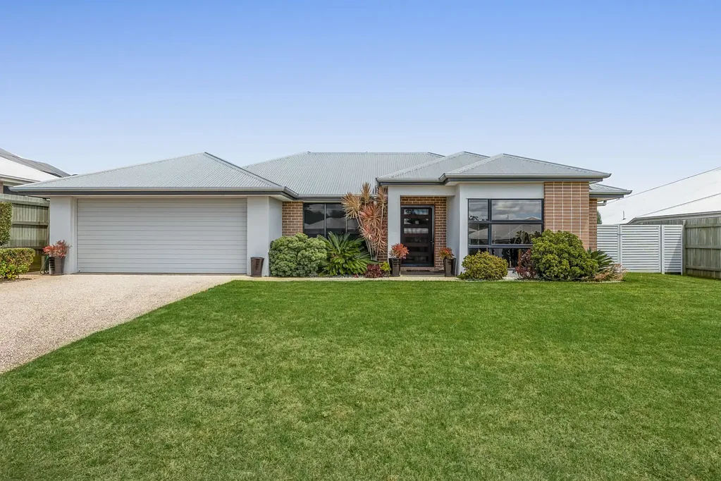 39 Pugh Street, Middle Ridge, QLD 4350