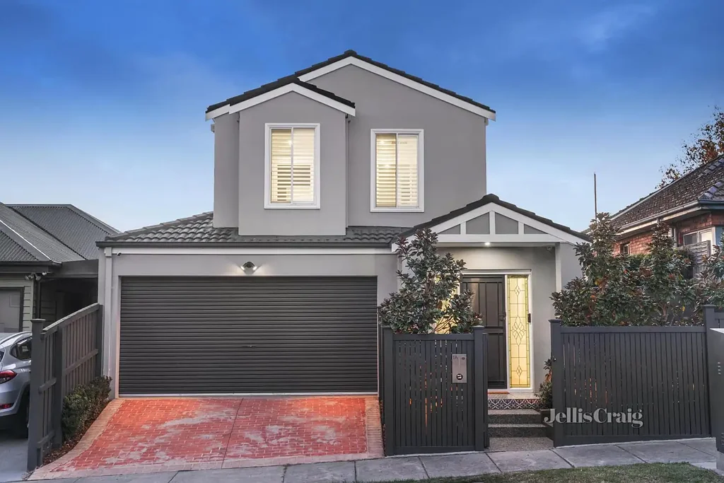 Bentleigh East 3Habitaciones Sun Splashed in Renovated Warmth