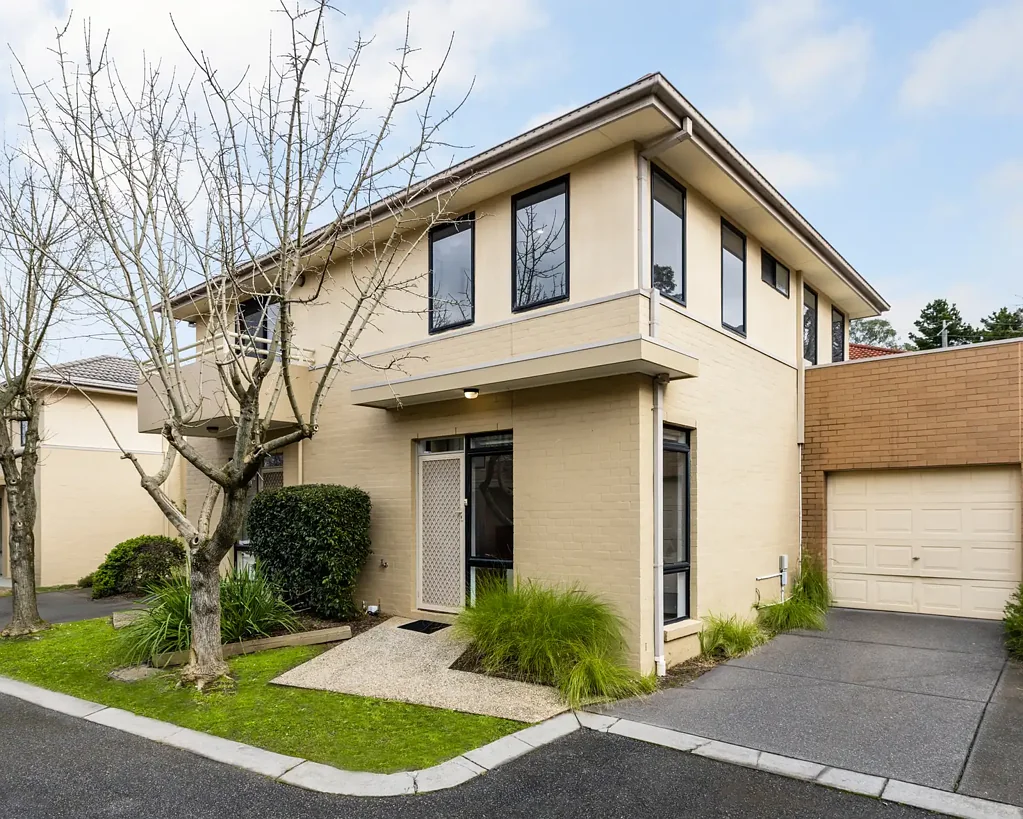Clayton 2房 位于 Monash 区域中心的现代“即锁即走”生活 Modern Lock-and-Leave Living in the Heart of the Monash Precinct