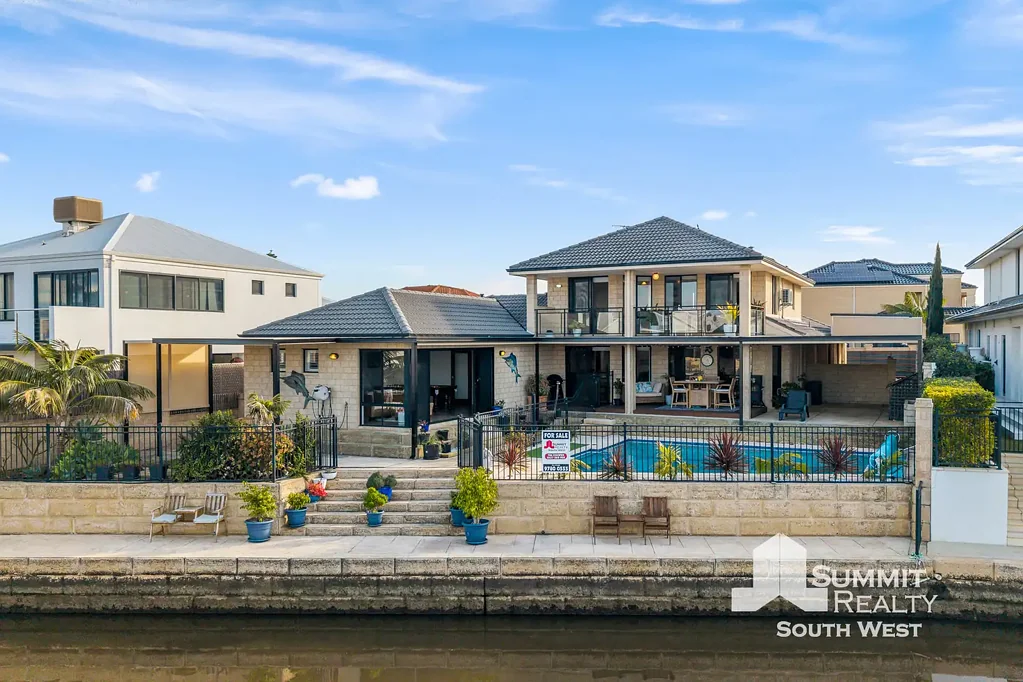 Pelican Point 4ਬੈੱਡਰੂਮ Luxe Waterfront Living in Pelican Point