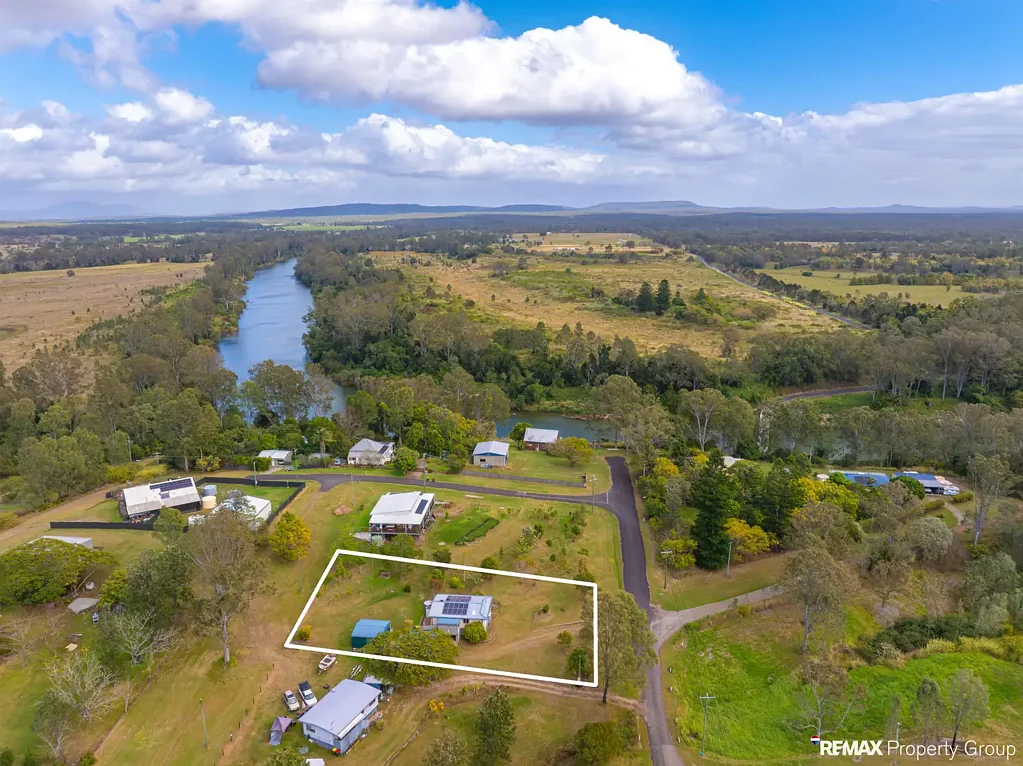 Tiaro 2 Bedroom Country Charm on a Big 2,023m² Block