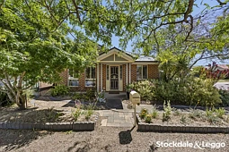19 Elstead Way, Lake Gardens