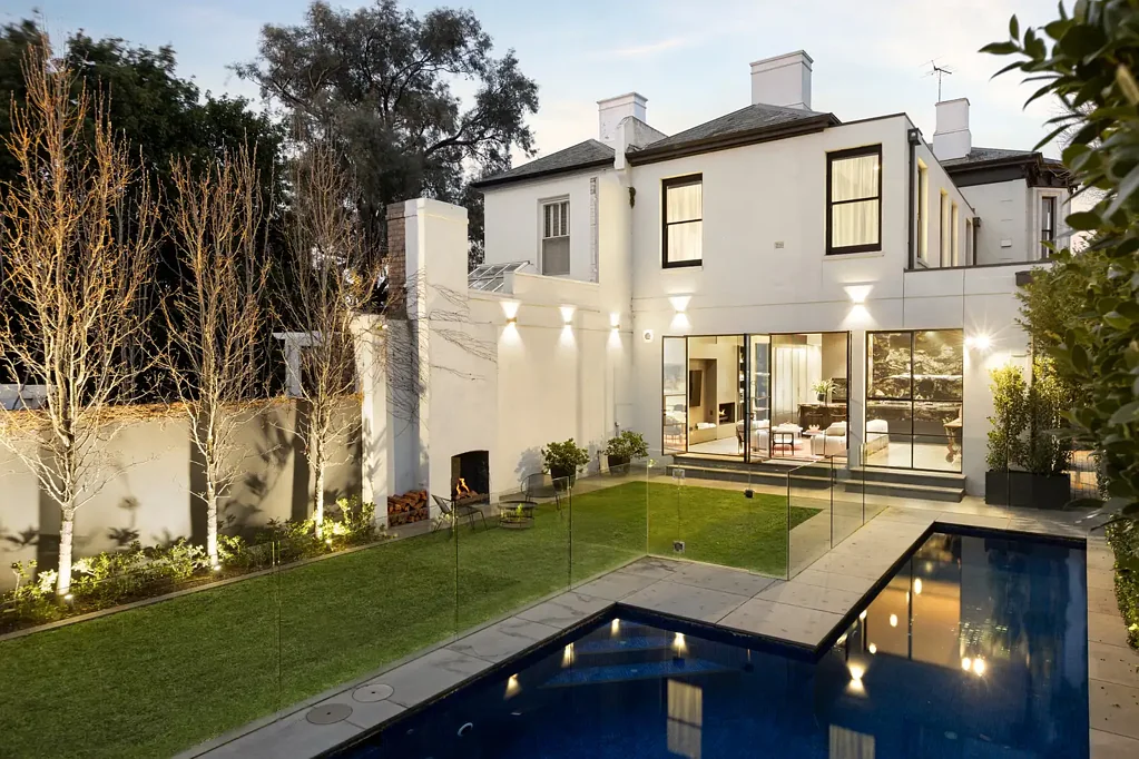 Brighton 4ਬੈੱਡਰੂਮ Italianate Grandeur, Reimagined by Mim Design