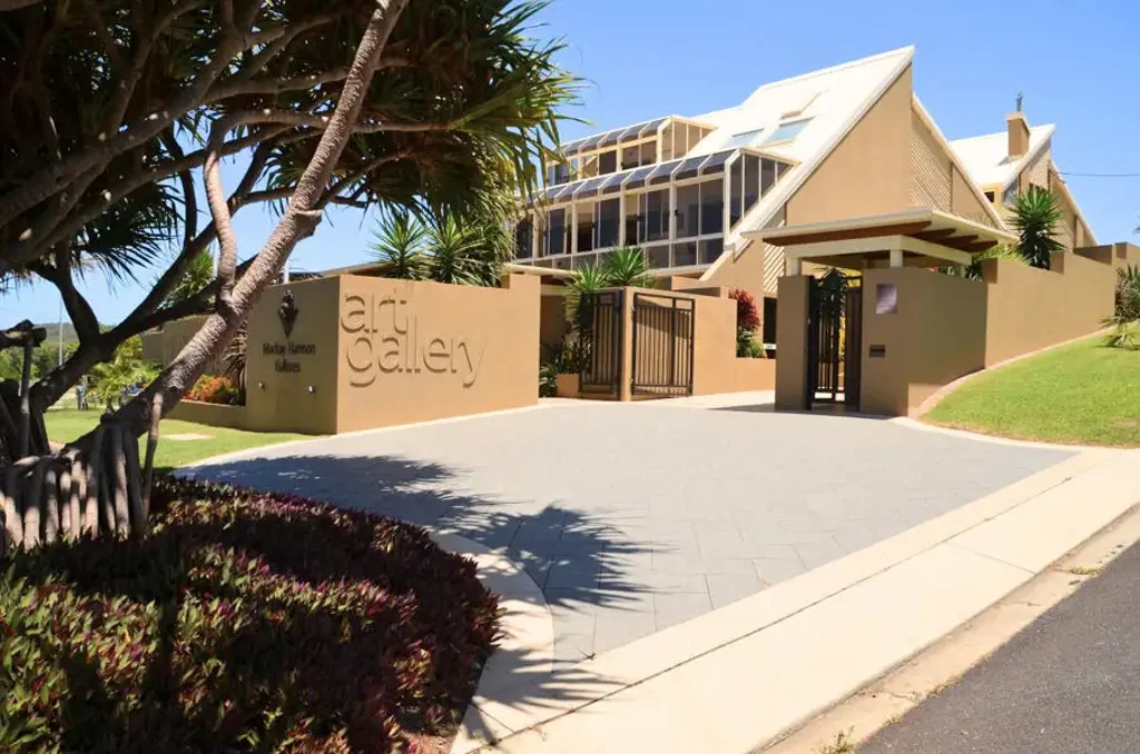 East Ballina 4 Bedroom ART ARCHITECTURE AND COASTAL LIVING
