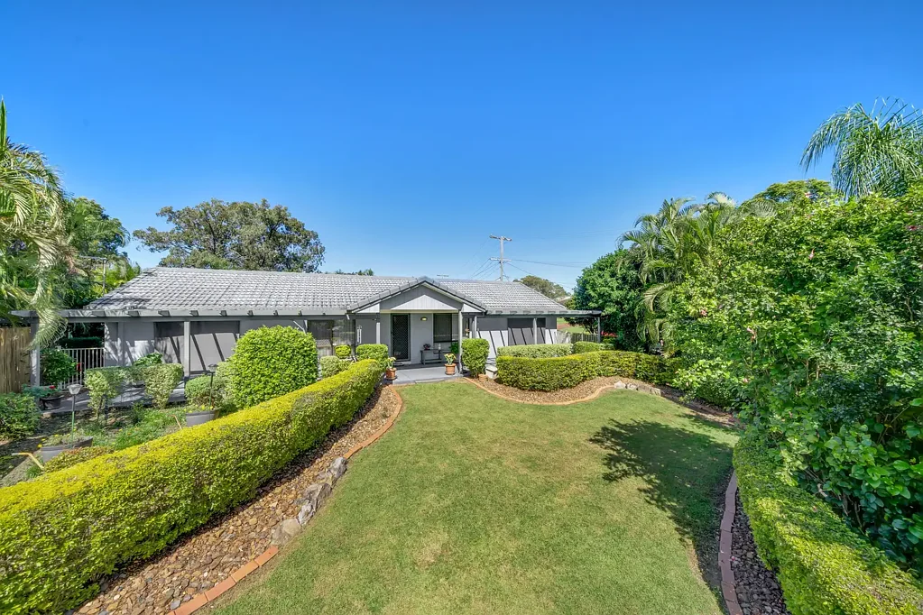 2 W G Hayden Drive, Collingwood Park, QLD 4301