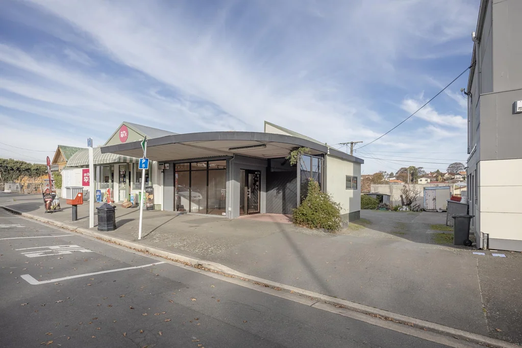 Oamaru POSITION, PRESENCE & POTENTIAL