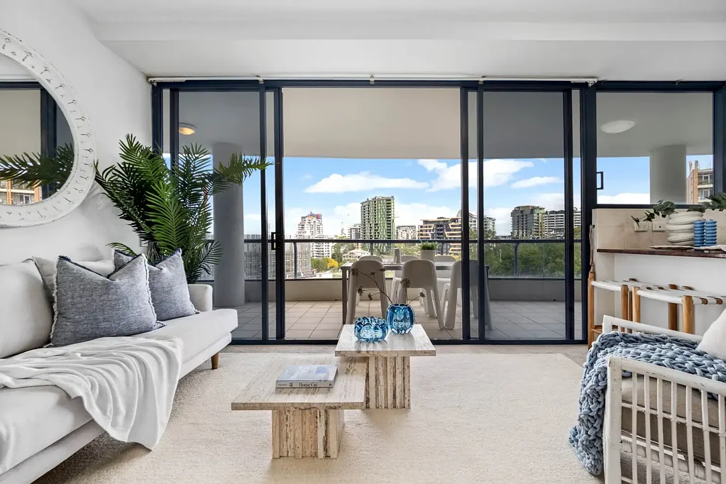 Kangaroo Point 2कमरा Freshly Updated Apartment in a Position Poised for Growth!