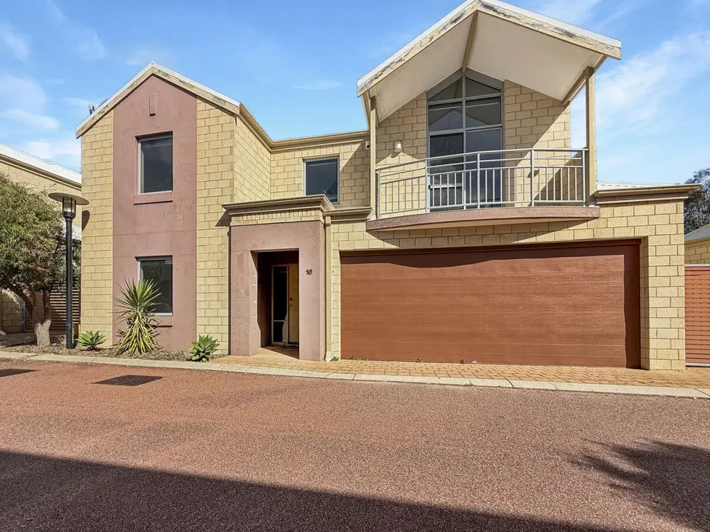 Furnished Modern Townhouse Living in a Secure Gated Complex with Resort Style Pool