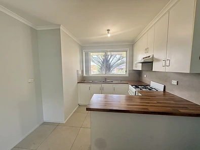4 Colevile Place, Rosemeadow, NSW 2560, 3 Bedrooms, 1 Bathrooms, House