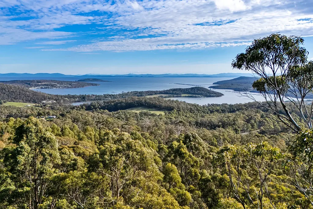 Nubeena Discover Your Own Piece of Zen Wilderness only 5 mins drive from the local school
